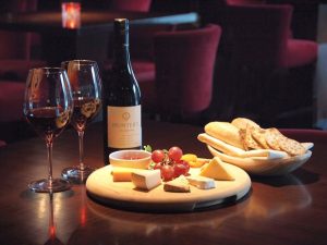 nghe-thuat-ket-hop-ruou-vang-voi-mon-an-1