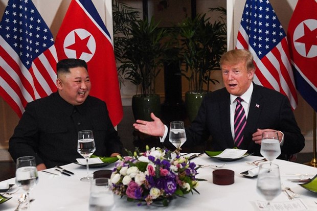Bếp trưởng hé lộ chuyện nấu ăn cho hai ông Trump, Kim
